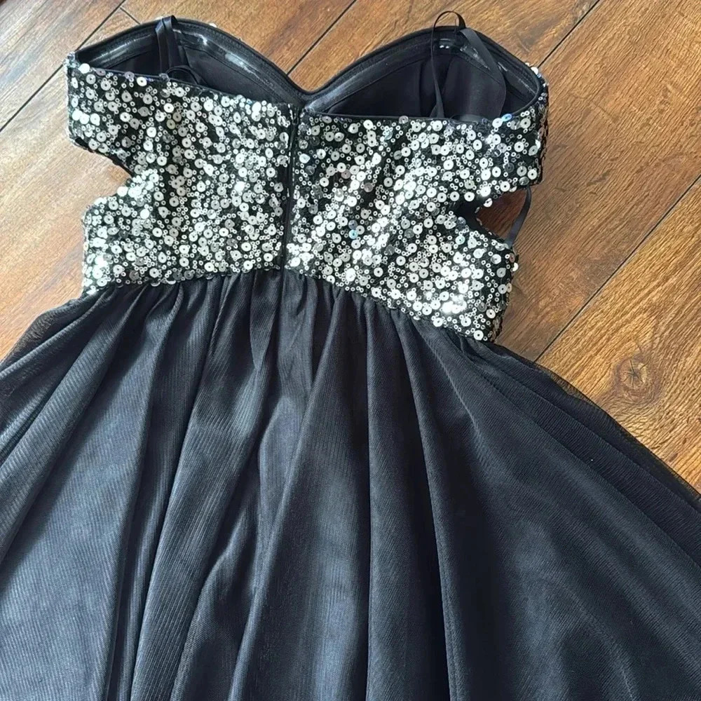 Blondie Nites Strapless Dress - Picture 4 of 7